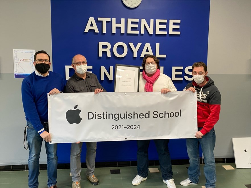 Persbericht: Koninklijk Atheneum van Nijvel treedt toe tot selecte groep van ‘Apple Distinguished Schools’